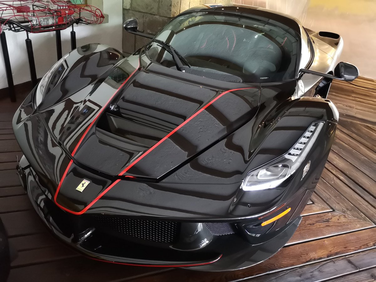 Cada proyecto en el que tengo la oportunidad de trabajar es tratado con pasión y dedicación, será un enorme placer llevar al más alto nivel el brillo de su automóvil.

Citas 📱 5564028647