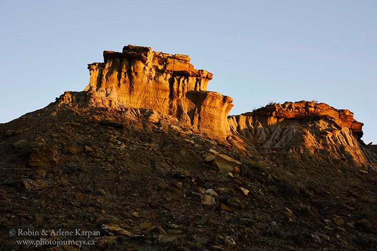 KarpanParkland's tweet photo. Did you know that @Saskatchewan has many of Canada's baddest badlands? Here are the ones that should be on your must-visit list. https://t.co/koSNGoBVIA #ExploreSask #ExploreCanada #MeanwhileinSask https://t.co/i3ck1eWOyx