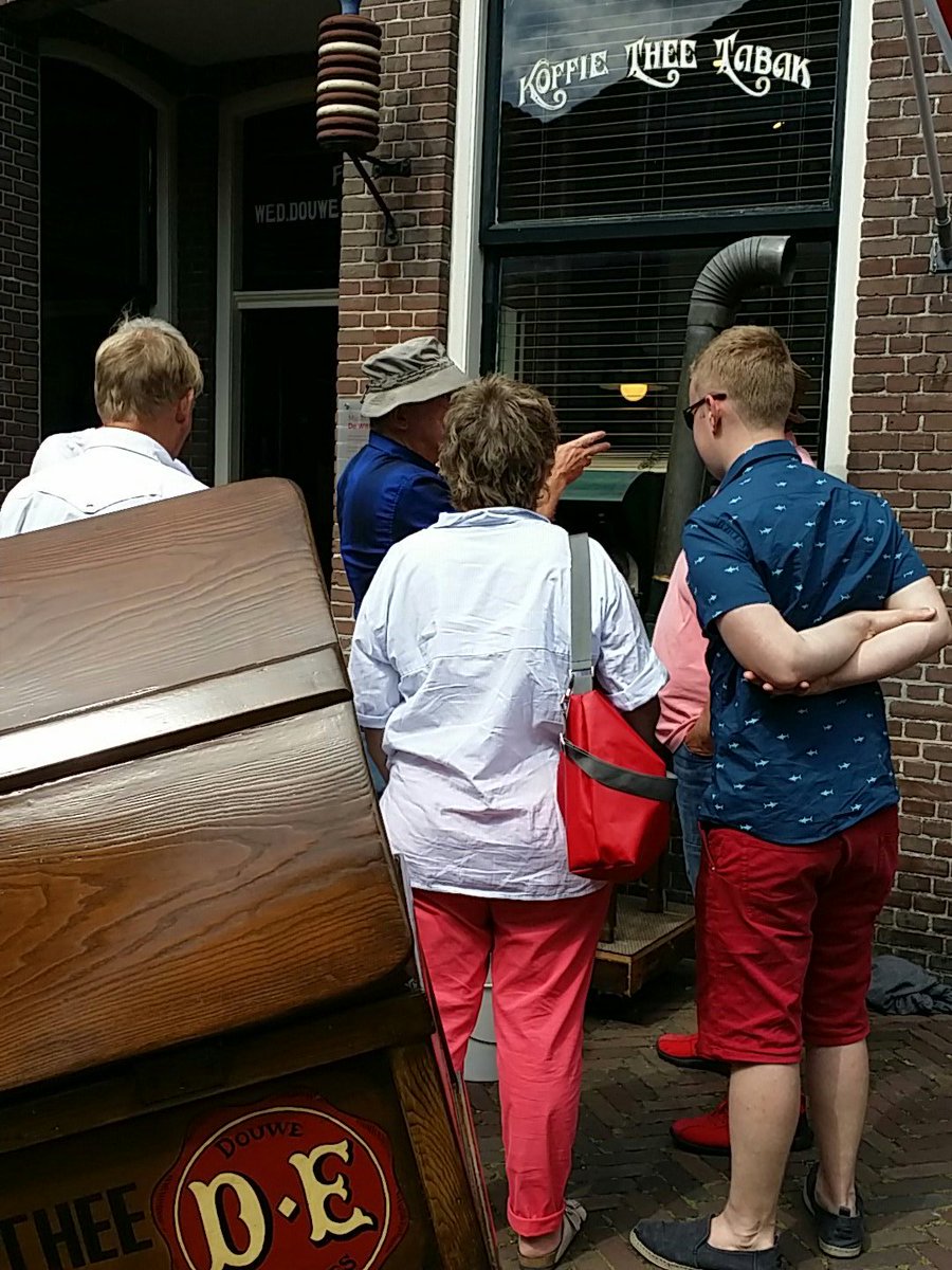 De monsterkoffiebranderij draait volop tijdens de doe- en demodagen. Elke di en do middag. De geur van #koffie komt je tegemoet!