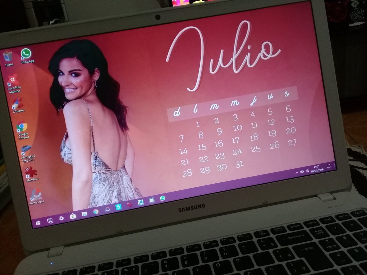 SiteMaiPerroni's tweet photo. Mi fondo con este hermoso calendario 😍 @MaitePWorld https://t.co/uNqUxfAONZ