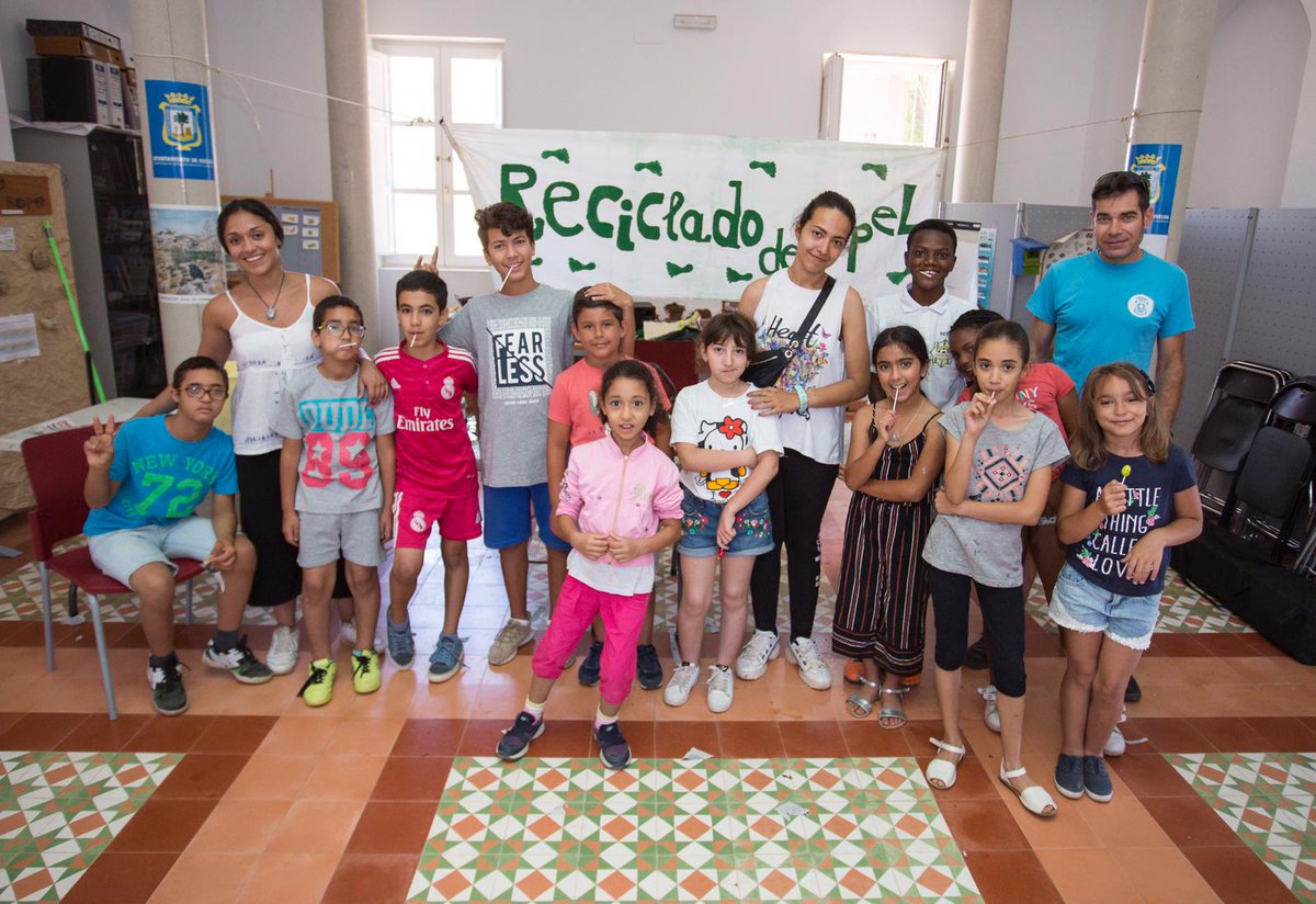 Cajasol's tweet photo. El @campusunset @Cajasol sigue su curso en #Huelva. Los participantes han visitado hoy el @AulaParqueMoret https://t.co/jy48NKWAzj #Verano2019 #MedioAmbiente #valores https://t.co/wCoUtS7bzV