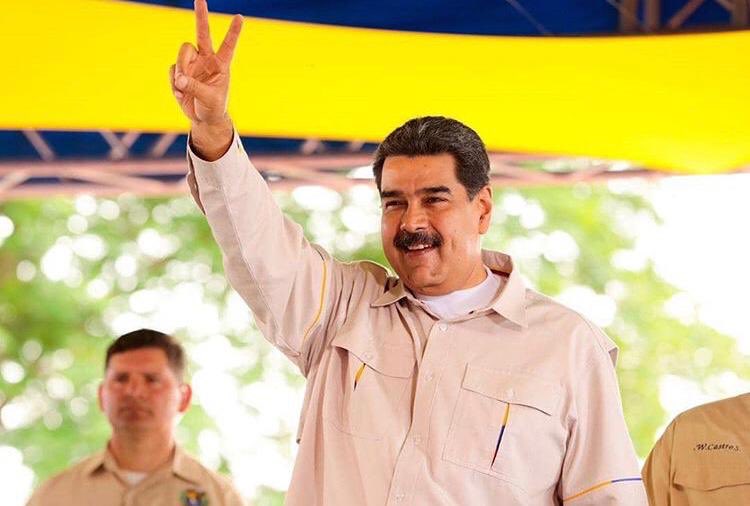 RobinsonSucre's tweet photo. #RT @robinson_vzla: RT @pinfantea: #9Jul ☀ ¡Buenos Días! #DiálogoEsPaz así lo ratifica día a día nuestro pdte @NicolasMaduro “Creo en la construcción de una mesa de diálogo permanente para la búsqueda de soluciones y acuerdos. ¡Sigamos Avanzando por … https://t.co/nF3qiVY2k8