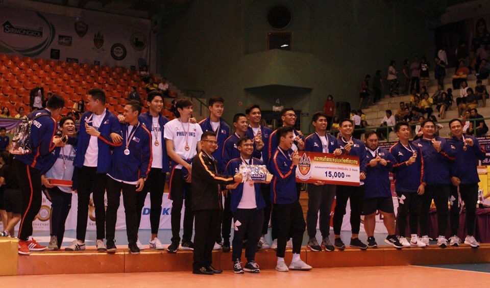 TwoCityTrails's tweet photo. The Philippine Men’s Volleyball Team recieves 15,000 Thai Baht (P25,000) for winning 3rd place. 🇵🇭🏐🥉 #Sealect2019
ctto SMM Volleyball https://t.co/eVTLm71zAl