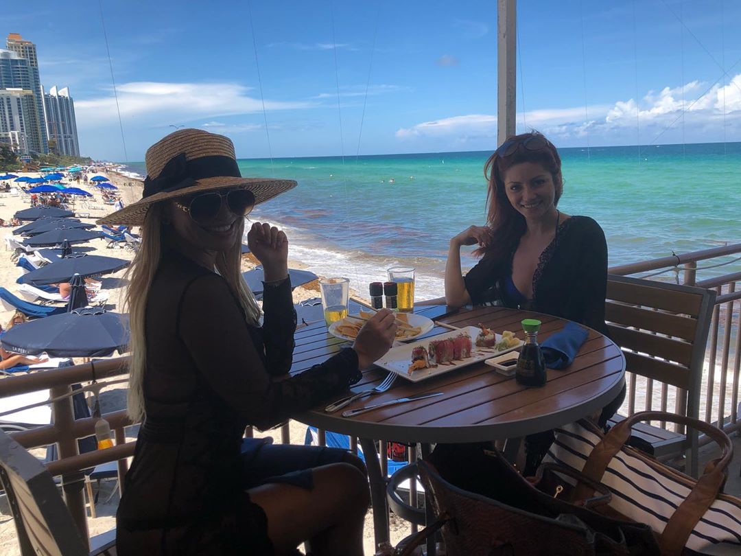 BeachBarNewport's tweet photo. Let's talk lunch...
💆 @beachbarnewportpier 🥢
🐡🐡🐡 https://t.co/NWglo2j69Y