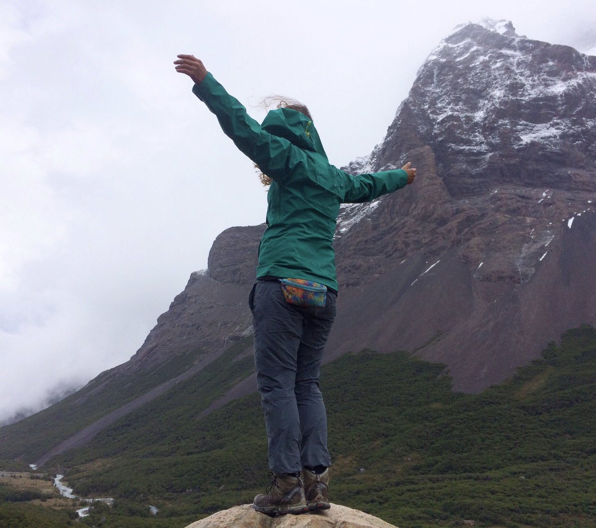 🧗🏻‍♀️🙌🏻🏔

#jauntlife #torresdelpaine