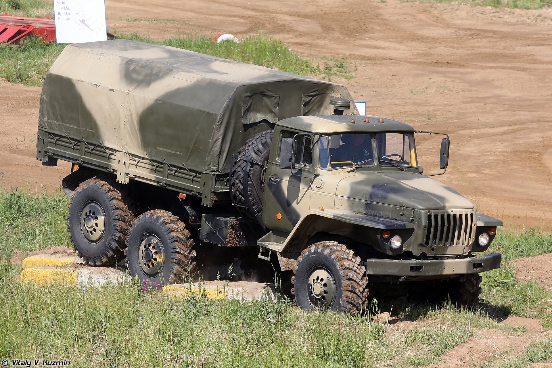 Урал 4320-10 тягач