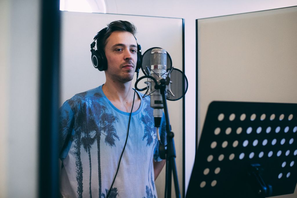 FairlightInc's tweet photo. Another couple of champs. These guys bang out top tunes like crazy, musical and lyrical geniuses respectively. We’re pretty sure they’re going to change the entire landscape of what we think of as ‘art’.

#ridingfast
#AlLex4Ever https://t.co/EBPIdtUhmC