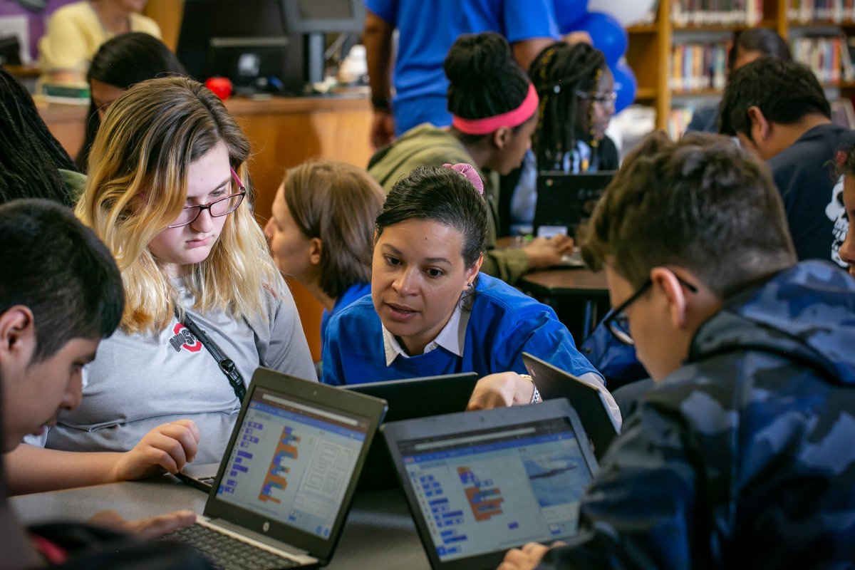 HHFoundation's tweet photo. By 2020 more than half of all jobs will require technical skills, but a majority of students still don’t learn these in school.

This is why we are increasing Latino student access to computer science education through our #CSL program 

https://t.co/uIs5fn1Pk9
#LOFTCoders https://t.co/B8amv93ZKT
