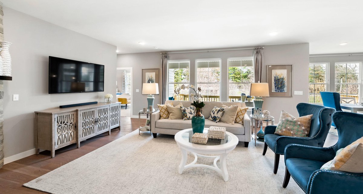 ChicagoTM_Homes's tweet photo. Let's get you #home. Take our 10-question #quiz to find which spectacular space in #Chicago is right for you: https://t.co/dujilKiOUL https://t.co/mJlUMjK0WN
