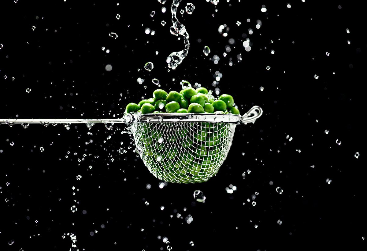 Bakewell75's tweet photo. Using Bakewell oven bags to steam cook your peas is a great way to keep the nutrients in. Tell us what you like to eat your peas with this #GreatBritishPeaWeek ? https://t.co/fRBoBJGtEj