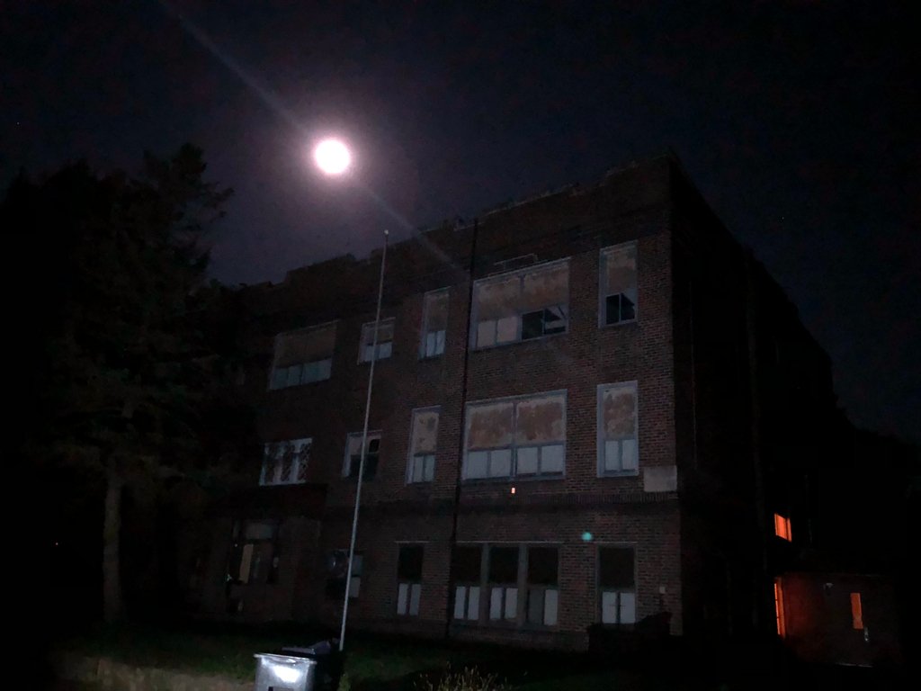 singularfortean's tweet photo. We almost can't believe that the Beyond the Grave paranormal conference in Iowa's haunted Farrar Schoolhouse is just over a week away! We hope to see you there! https://t.co/Nfd6eW1h42
#farrarbeyondthegrave #haunted #paranormalconference #singularfortean https://t.co/sppYElYisp