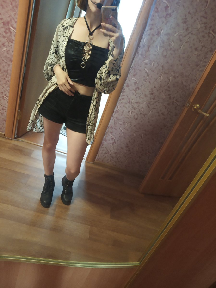 lilit_2503's tweet image. #KARD #BOMB_BOMB
Как думаете, нормально такой нарядик на KARD-Bomb Bomb???😏😏😏😏😏