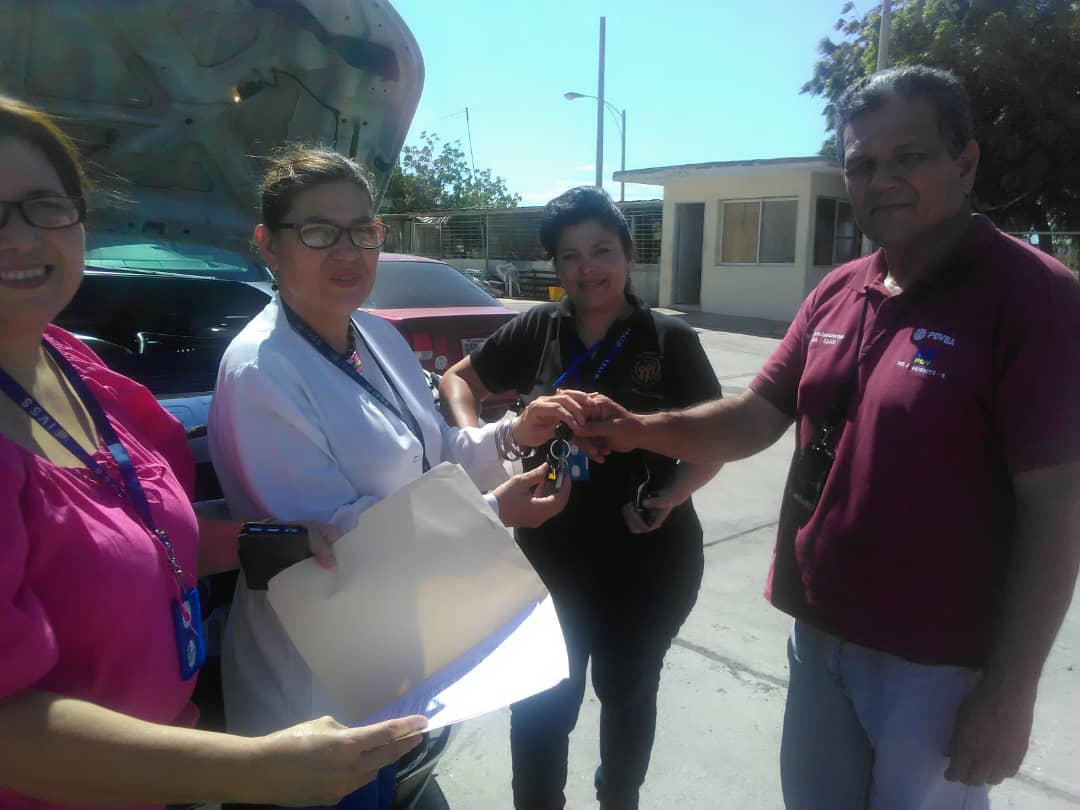 HDRCS2's tweet photo. Gracias a PDVSA CRP, Taller de Flota Pesada por el mantenimiento de nuestra Ambulancia, siguiendo lineamientos de Nuestra Presidenta Magaly Gutiérrez, en los enlaces interinstitucionales, SEGUIMOS VENCIENDO 👊 https://t.co/UFzAkx6ud7