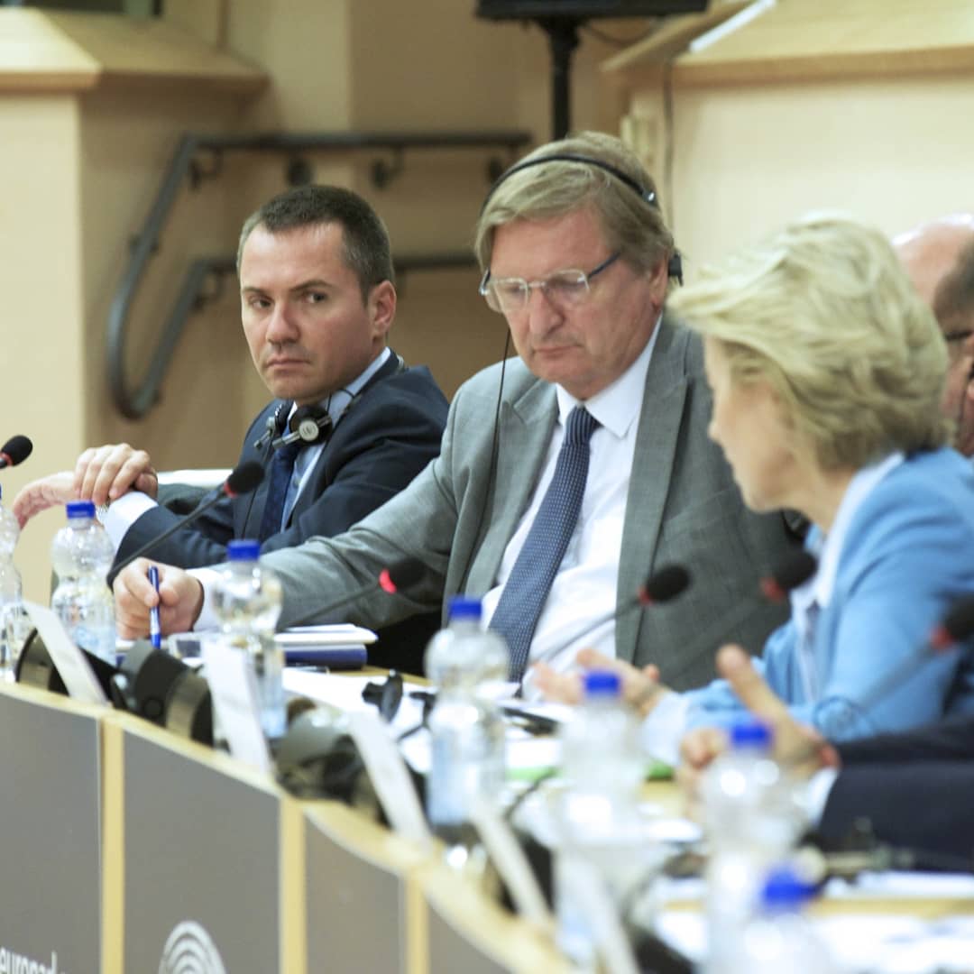 djambazki's tweet photo. Среща-разговор на #ECR с #ursulavonderleyen, кандидат за председател на #EUCommission.  #EU2019-2024 #ecrgroup. Работим за истинска #reform #EU, за #НулеваМиграция, #StopMobilityPackage и #КрепостЕвропа. #ЕвропаНаОтечествата #ВМРО #Родолюбие #Отечество https://t.co/mu7sbASuta
