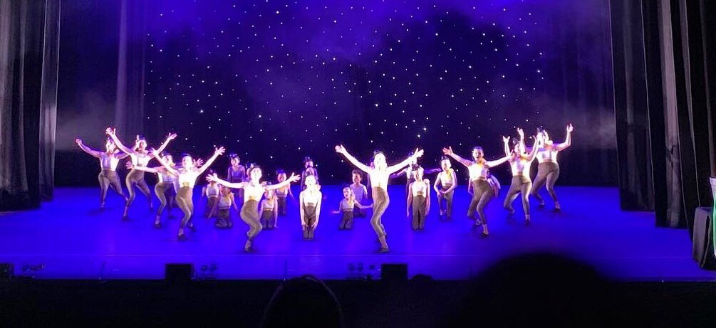 DDTS16's tweet photo. Spaces filling up fast.  New  Musical Theatre classes Sept with Jo Loxton currently performing in Les Miserables in West End. Junior &amp; Senior class. Inspired by our Broadway Medley number in the show. Discount policy applies to this class. @DDTS16 #performingarts #dancesingact https://t.co/61fRH5Qv0l