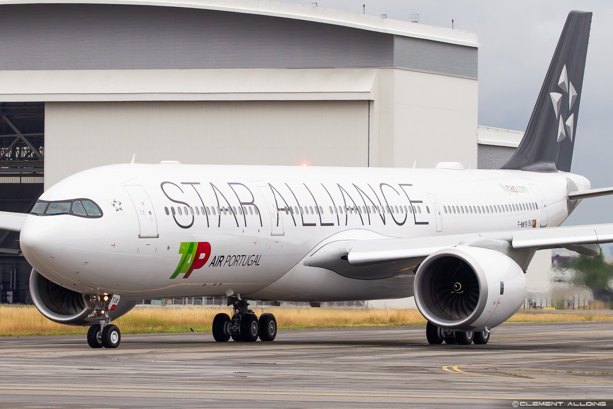 CAlloing's tweet photo. Third test flight for the #StarAlliance livery on #Airbus #A330neo @tapairportugal ! #CSTUK #avgeeks #aviationdaily #aviationphotography #toulouse #avgeek https://t.co/s3eTeLqhYs