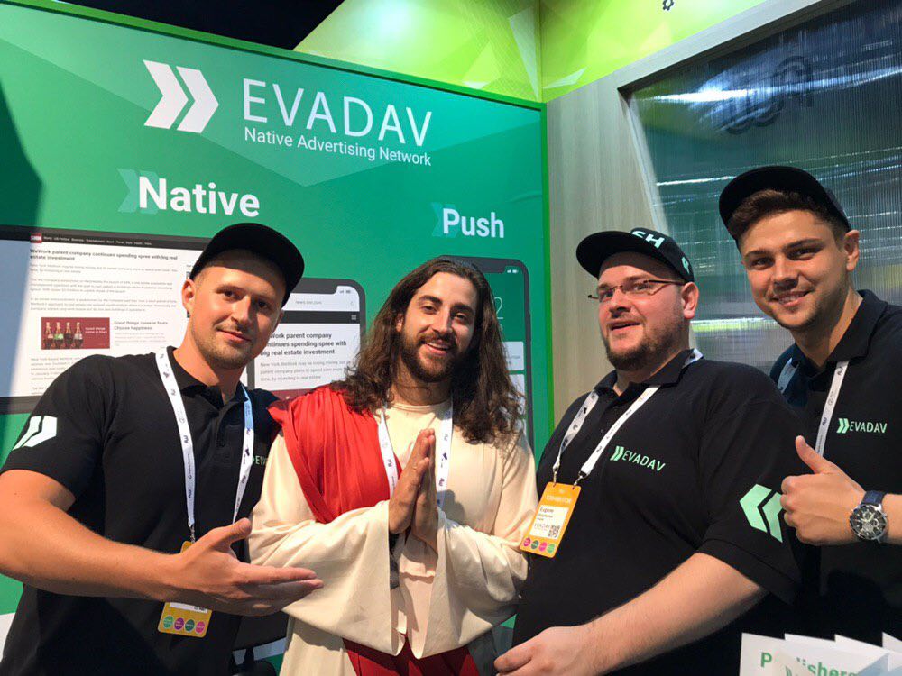 EVADAV2's tweet photo. 🎉 The second day at #AWE2019!
🔥 Hotter, more valuable, more efficient.
😎 Thanks to all the participants for your energy, to speakers – for new market insights, to organizers – for the opportunity to be there with you.
#pushad #push #pushnotifications #AffiliateWorldEurope https://t.co/MLUx3FrLAe