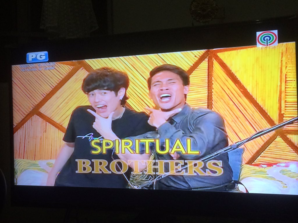 MhaiOhn's tweet photo. Happy to see this tandem again on the pbb house❤️😍
They made my night.
#FumiYam #PBB8BackToBahayDay3 https://t.co/oqKgFNNVyO