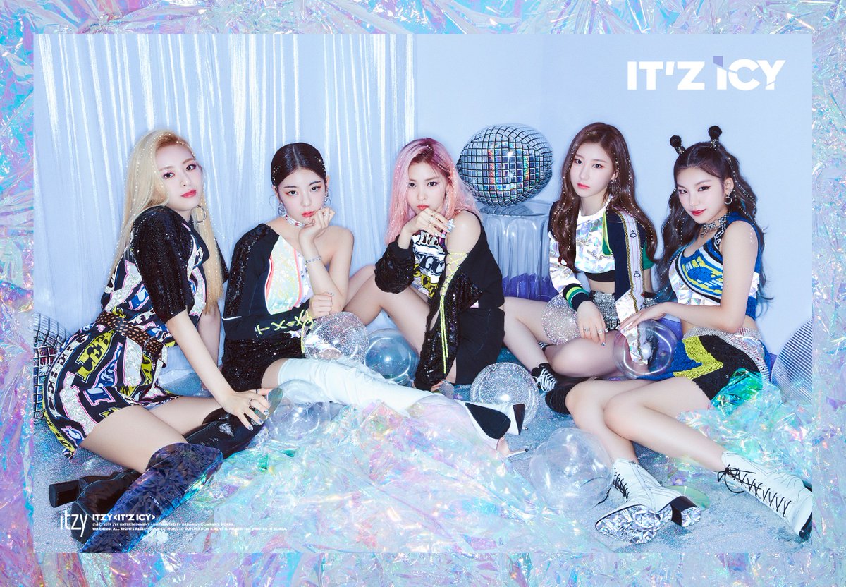 jypnation's tweet photo. ITZY <IT'z ICY> TEASER IMAGE

2019.07.29 MON 0AM M/V
2019.07.29 MON 6PM ALBUM

#ITZY #있지
#ITzICY
#ITZY_COMEBACK
#MIDZY #믿지 https://t.co/Dx94174lnQ