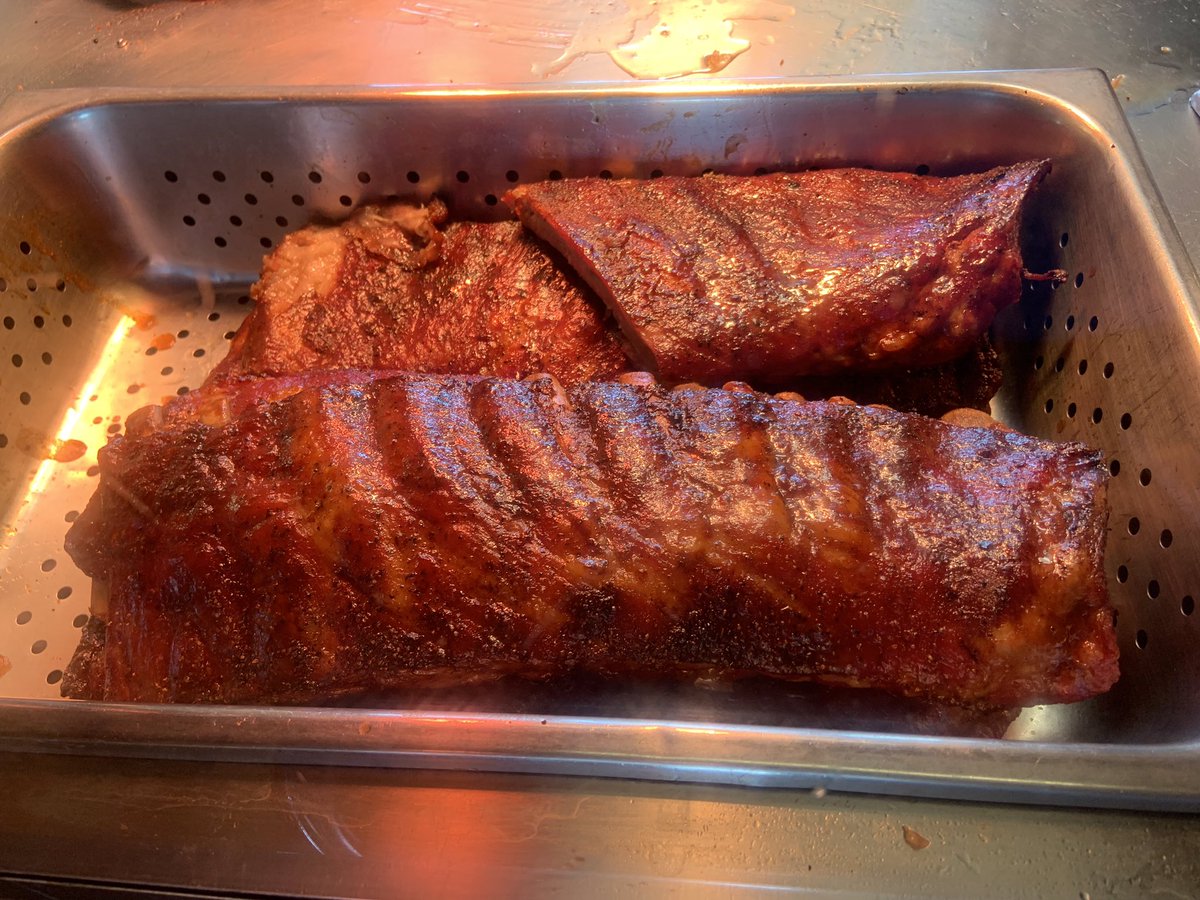BackroadsStaff's tweet photo. Mark C. visited Bowieโs BBQ in Brookhaven, MS yesterday and thoroughly enjoyed ribs, brisket, sausage, catfish, chicken with all the trimmings. โIt was some of the best fish I have ever had in addition to everything else being amazing!โ
#bowiebarbecue #brookhavenms #foodie #bbq https://t.co/xbwH0v6MlW