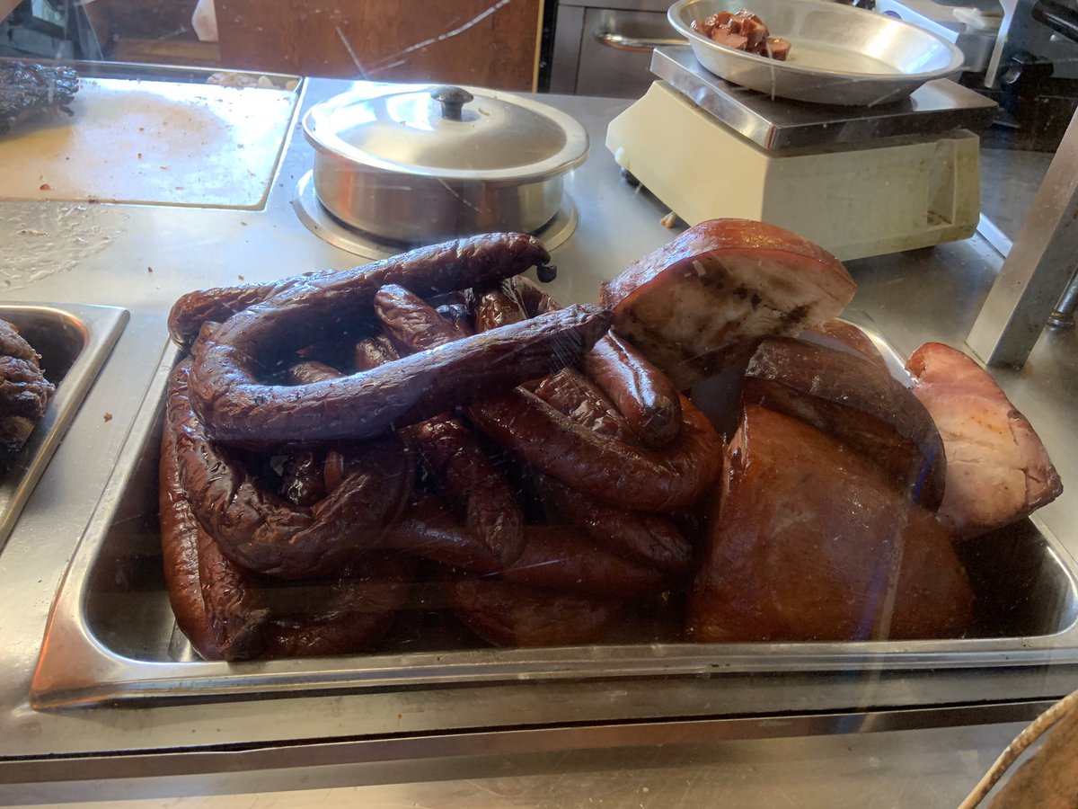 BackroadsStaff's tweet photo. Mark C. visited Bowieโs BBQ in Brookhaven, MS yesterday and thoroughly enjoyed ribs, brisket, sausage, catfish, chicken with all the trimmings. โIt was some of the best fish I have ever had in addition to everything else being amazing!โ
#bowiebarbecue #brookhavenms #foodie #bbq https://t.co/xbwH0v6MlW