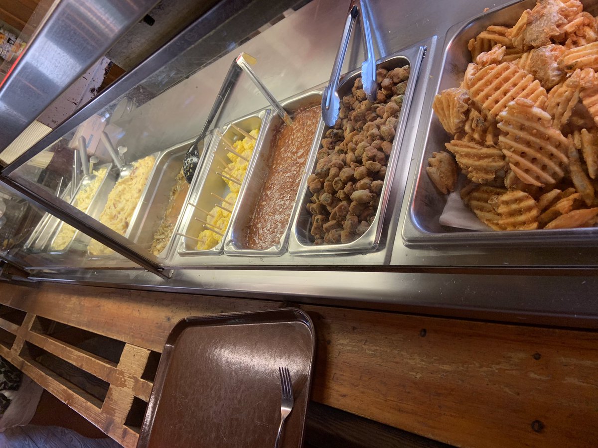 BackroadsStaff's tweet photo. Mark C. visited Bowieโs BBQ in Brookhaven, MS yesterday and thoroughly enjoyed ribs, brisket, sausage, catfish, chicken with all the trimmings. โIt was some of the best fish I have ever had in addition to everything else being amazing!โ
#bowiebarbecue #brookhavenms #foodie #bbq https://t.co/xbwH0v6MlW