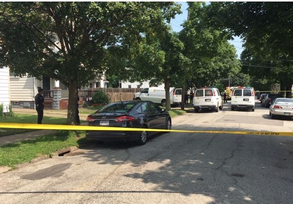 JTullosCBS19's tweet photo. #breaking: At least 4 bodies found on E. 63rd in Cleveland. One man was found shot in a field at 3708 E. 63rd and the others were found inside a nearby home. @cleveland19news has multiple crews on the scene. https://t.co/b0FJpZsmDs