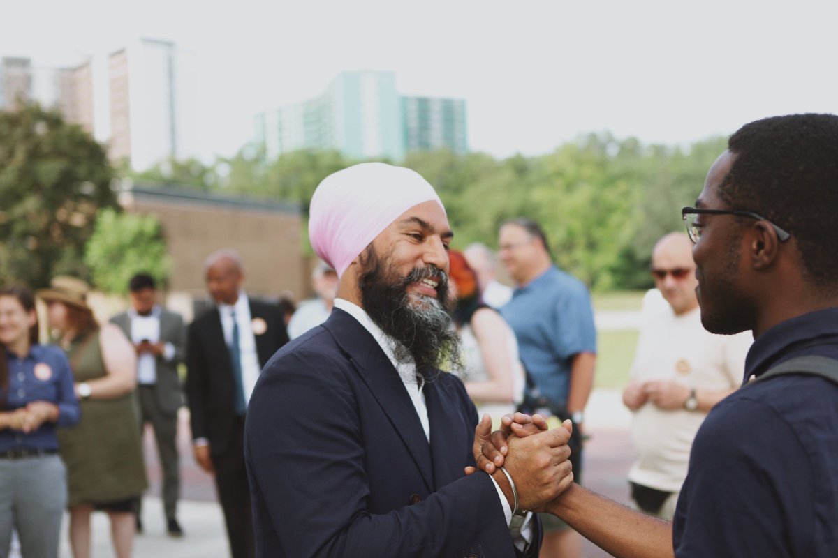 Met with community leaders from Rockcliffe-Smythe in #YSW, a Toronto neighbourhood badly hurt by flooding, still waiting for solutions. I'm committed to helping ppl here by expanding federal funding and support to prevent future flooding from devastating this neighbourhood again.
