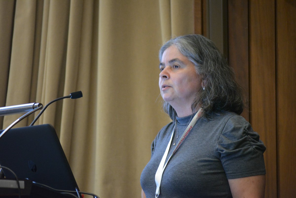 cintesis_eu's tweet photo. Inês Dutra acaba de mostrar exemplos de aplicações da inteligência artificial na saúde, no @encontrociencia. A investigadora do @cintesis_eu interveio na sessão moderada por @pedperrod , que também pertence a esta unidade. 
#Cintesis #fcup #ciencia2019pt #ciencia #AI #saude https://t.co/48z16SUwgL