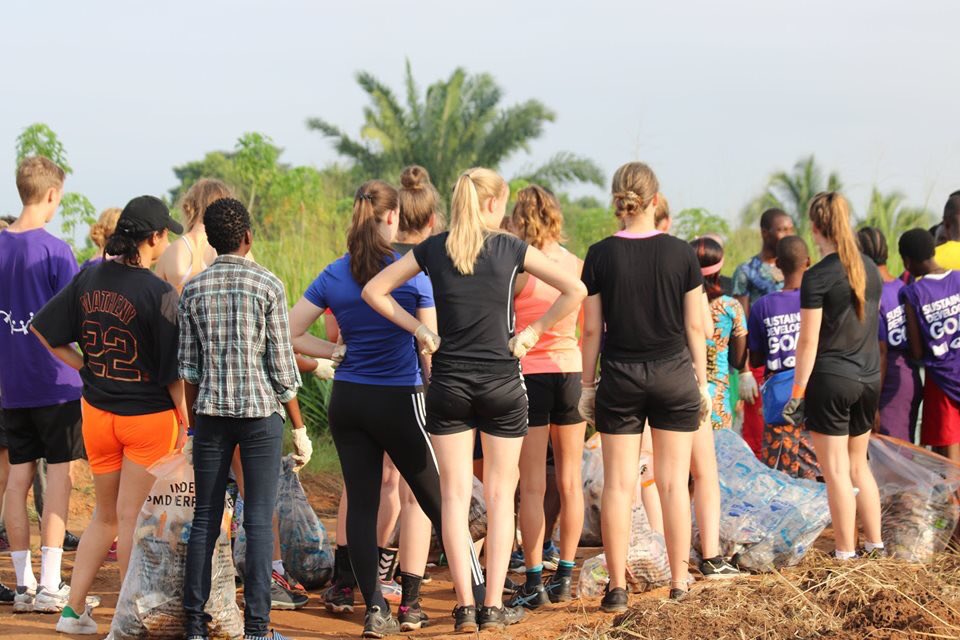 La valorisation du #recyclage est 1 véritable niche pr la création d’emplois. C’est ce crédo q j’ai porté auprès des populations d’Aklakou ce week-end. Ns avons sensibilisé particulièrement les jeunes filles sur des problèmes notamment #scolaires, sanitaires et #environnementales