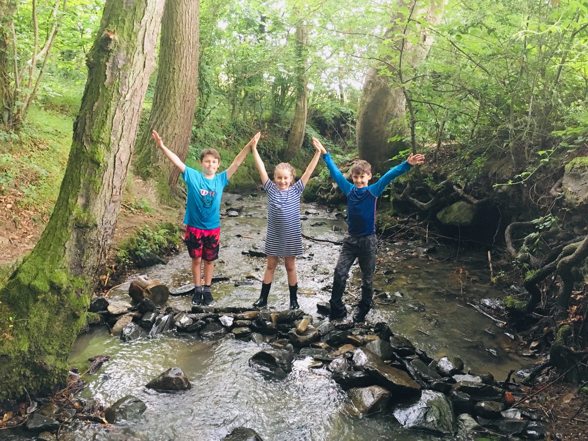 GrosvenorParkA's tweet photo. Dam building anyone? Just ask these intrepid designers for tips and you’ll be fine!! 🌊🖐 https://t.co/rdf1vzGA8n