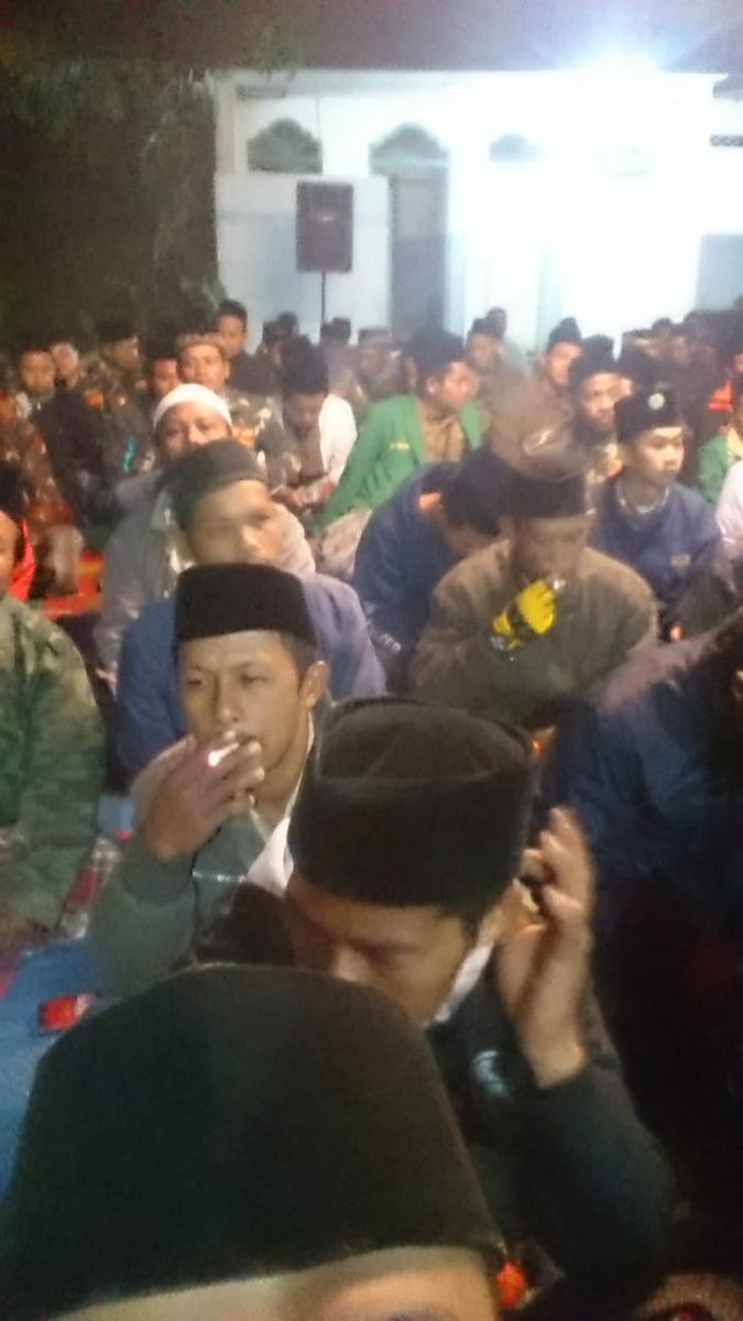 Alhamdulilah pembukaan selapanan GP Ansor PAC kajoran sungguh banyak sekali dan penuh dgn semangat,dihalaman pondok Al_falah simunggang sidowangi kec.kajoran..