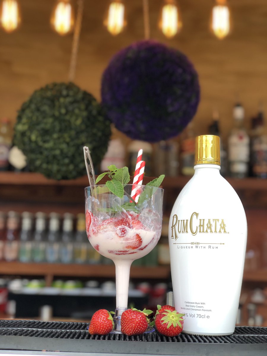GreenhillBar's tweet photo. @accesspointltd @LondonPopups @WokingShopping And our take on strawberries and cream!! https://t.co/hwMcQbjwMi