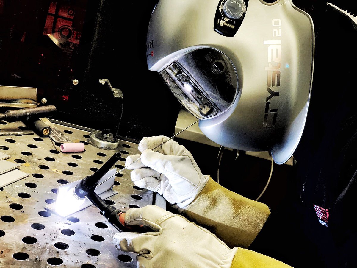 IFL_Welders's tweet photo. The Crystal 2.0 from @optrel - features shade 2.0 light state that is unmatched in the world for colour and clarity. #optrel #welding #tigwelding #weldporn #weldalicious #weldeverydamnday #weldaholics https://t.co/ZNQVCEyEC6
