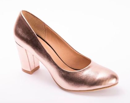 MambaModa's tweet photo. ¡Si vamos a cambiar, vamos a empezar por nuestras zapatillas! 👠👠👠👠 #FelizMartes #NuevasZapatillas #ZapatillaBlackMamba https://t.co/0o8LtYJ2vT