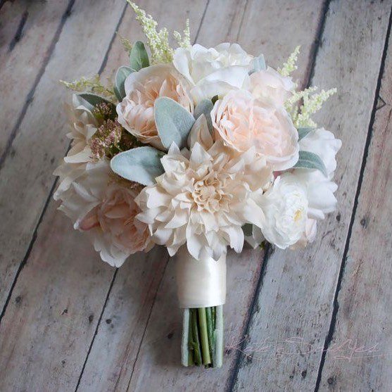 KateSaidYes's tweet photo. Fall brides - this bouquet sells out fast, so place your orders for your autumn weddings soon! This was our best selling design last fall, and is gearing up to be another knock-out this year! Click on Shop in our profile to purchase. Silk wedding bouquet by Kate Said Yes Wed… https://t.co/idUssRtcXm