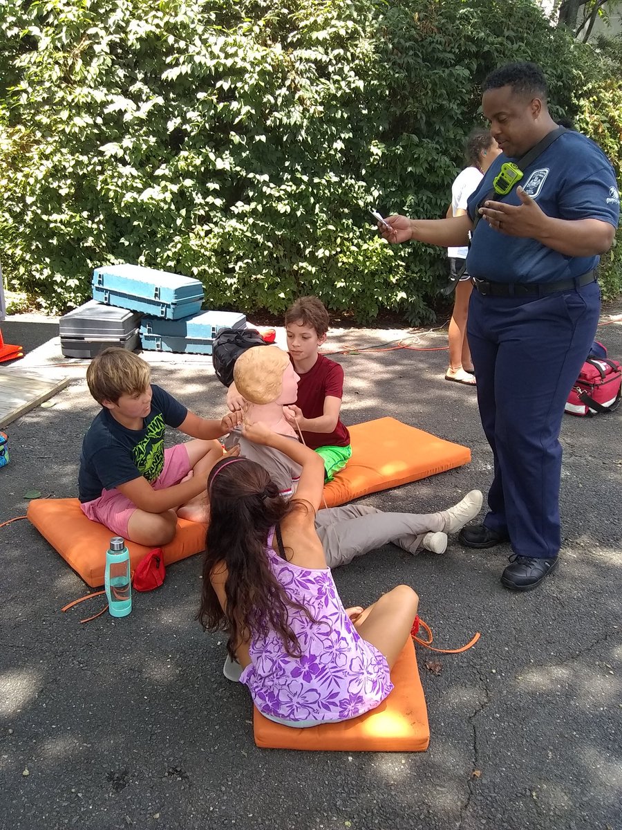 BarcroftBeach's tweet photo. Thanks to @ffxfirerescue 410-C shift for teaching our @uslifesaving #jrlifeguard class the basics of SAMPLE and first aid transition with EMS. Great public service.

#lakebarcoft #Lifeguardsforlife https://t.co/J3JcJ9TSgE