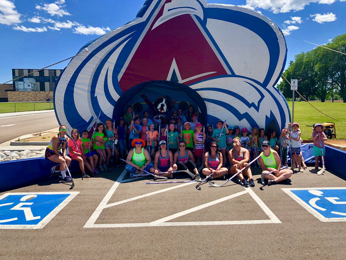 AvsYouthHockey's tweet photo. What a great afternoon at Douglas Elementary! These little ladies are great at street hockey! #AvsGameOn https://t.co/xGC3znu8ET
