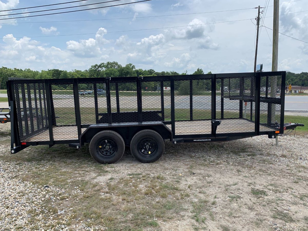 *REDUCED* 18 X 83 MAXXD U3X LANDSCAPE TRAILER
7,000K GVWR TANDEM AXLE
FRONT LANDSCAPE BOX 
WEED-EATER RACKS
WET BLACK
DIAMOND PLATE FENDERS
SPARE TIRE MOUNT
$4,000 OR $100/mo with approved credit!