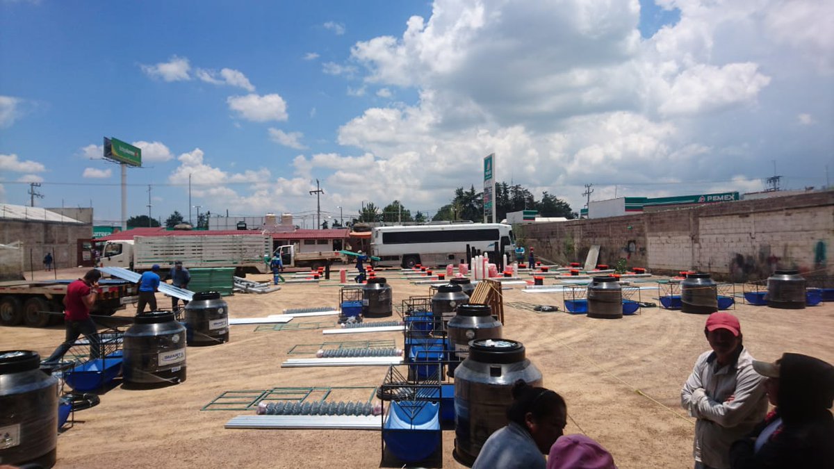 AscensoC's tweet photo. Seguimos entregando; este día la infraestructura y equipo para gallineros de microregion fría y módulos de ovinos en 22 localidades de a #Tulancingo, del programa a #HidalgoTeNutre.

@SEDAGRO_HIDALGO 
@omarfayad 
@Car_Muniz https://t.co/FzRdggxdDt