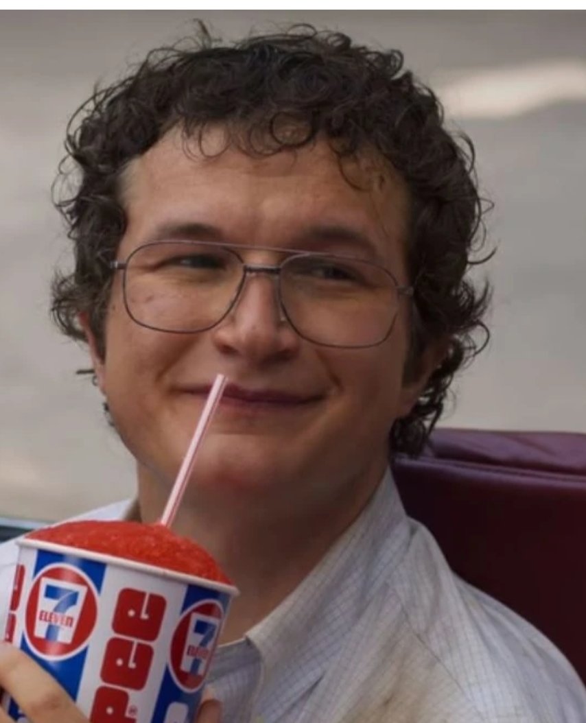 Really enjoying <a href="/AH_Michael/">Hi</a> in the new stranger things... 😂😂