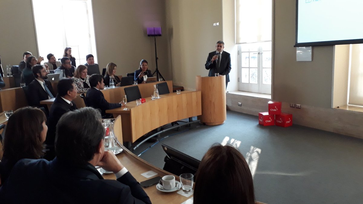 Sernatur's tweet photo. Secretario general de @UNWTO @pololikashvili destaca el potencial de Chile 🇨🇱 para innovar y su liderazgo en la región, e invita al sector turismo a generar un cambio disruptivo y apostar por la innovación y  la transformación digital para lograrlo 💪 #TourismTechAdventures https://t.co/W00UapCOeP