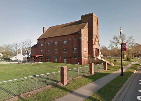 LisaAldridge6's tweet photo. We're renovating our 19th century home that used to be a church. Spending thousands and thousands. #HelloLowes #BoycottHomeDepot https://t.co/DrjltfCh9X