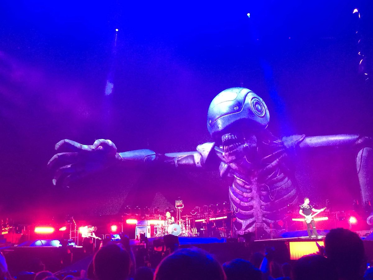 CitizensOfMuse's tweet photo. @museband au @StadeFrance en quelques clichés!
Bienvenue chez les fous aux nouveaux membres ! 🤘
Partagez sous ce tweet vos photos et vidéos des deux dates parisiennes 😏🤘🎸
@museband @MattBellamy @CTWolstenholme @Dominic_Howard @MuseSTheoryFR #museparis #simulationtheory #muselive https://t.co/Huh0UYLcfi