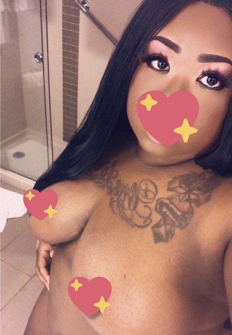 Hotel shenanigans when your client is at work meetings all day. ❤️👅 https://t.co/kUQK2wEj3q