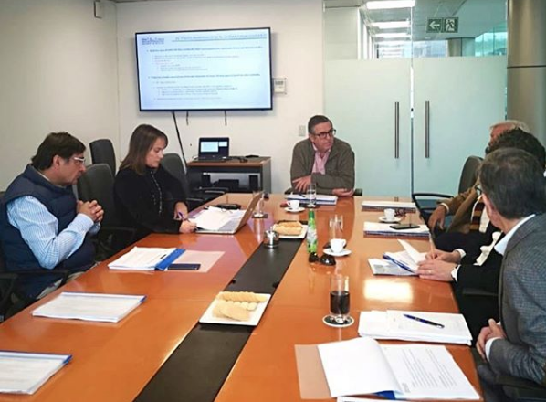 amszo_cl's tweet photo. ¡Hicimos nuestra reunión mensual! 

Nuestros alcaldes #AMSZO @lavinjoaquin, @troncotorrealba y @felipeguevarast solicitaron al ministro @amorenocharme un encuentro para ponerse al día en obras y temáticas relacionadas con @metrodesantiago, luego del cambio de gabinete. https://t.co/h2qhnT8fJF