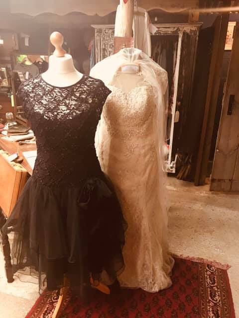 Clara_Bowe's tweet photo. Great vintage party dresses. #clarabowe #loveyourvintage https://t.co/bPVRXqwD0U