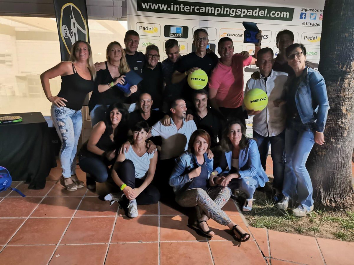 ICPadel's tweet image. 📷 Galería de Fotos 
MasTeR FInAl'19 - Así lo vivieron el equipo del Camping Tamarit 

Imágenes del fin de fiesta en esta 2da Edición del ÍNTER CAMPINGS PÁDEL By @HEAD_PADEL con otra visión más personal.

GRACIAS por confiar en este proyecto 👍

📌 ow.ly/82gD30p5Uev