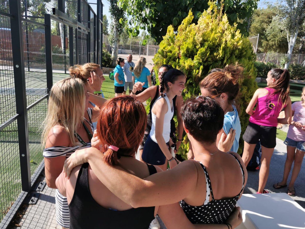 ICPadel's tweet image. 📷 Galería de Fotos 
MasTeR FInAl'19 - Así lo vivieron el equipo del Camping Tamarit 

Imágenes del fin de fiesta en esta 2da Edición del ÍNTER CAMPINGS PÁDEL By @HEAD_PADEL con otra visión más personal.

GRACIAS por confiar en este proyecto 👍

📌 ow.ly/82gD30p5Uev