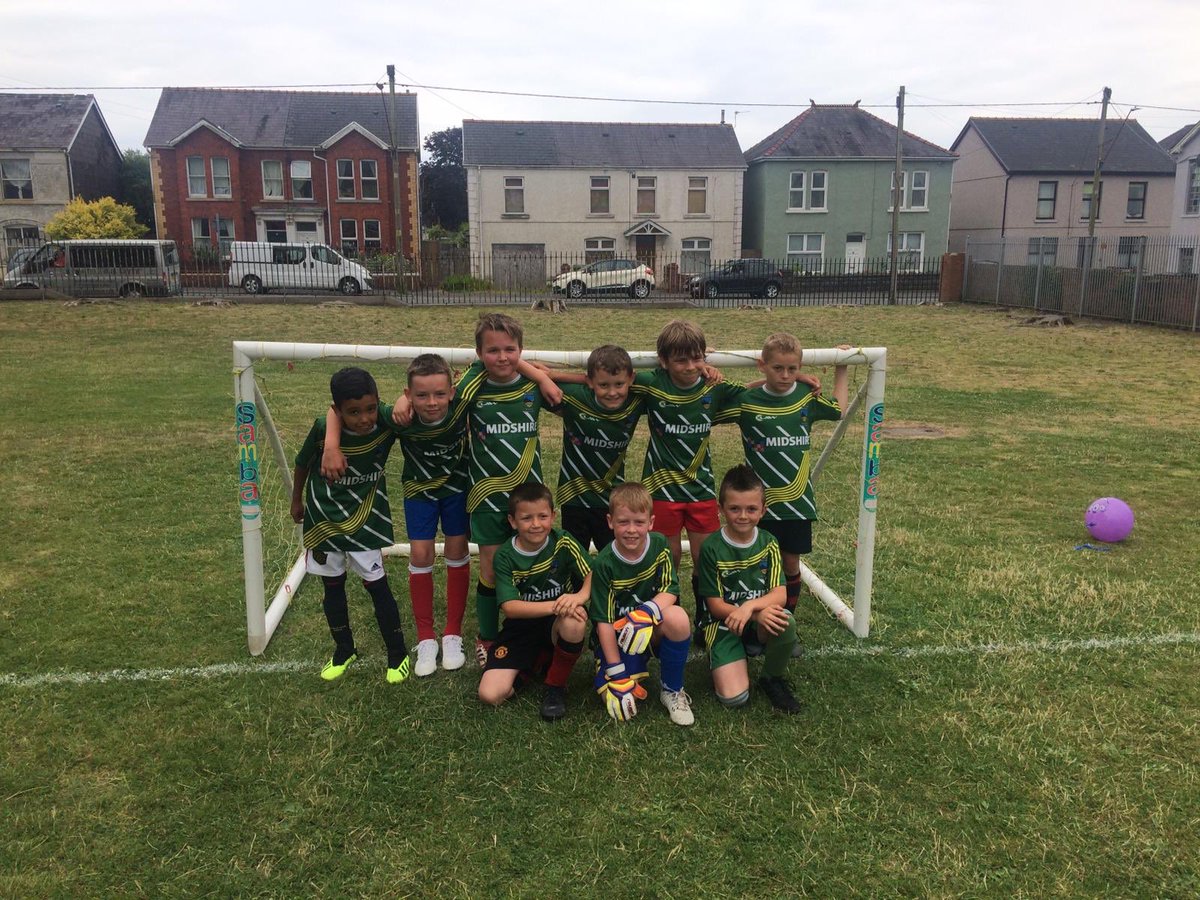 YsgolBrynaman tweet picture